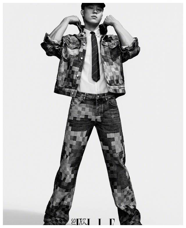 蛙泳王者覃海洋登上superelle封面,赤膊展示肌肉英姿,激动人心_成绩_