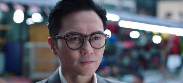 原创《非凡三侠》经典叙事手法,小说和现实的交叉叙事_罗拉_苏芮_故事