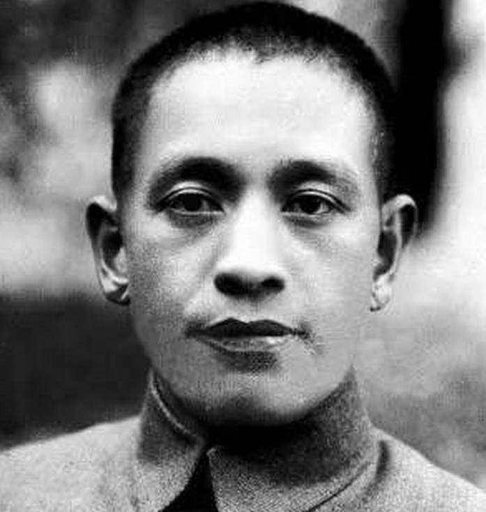 毕业后的孙元良跟着蒋介石参加北伐战争,当时是蒋介石手底下嫡系的一