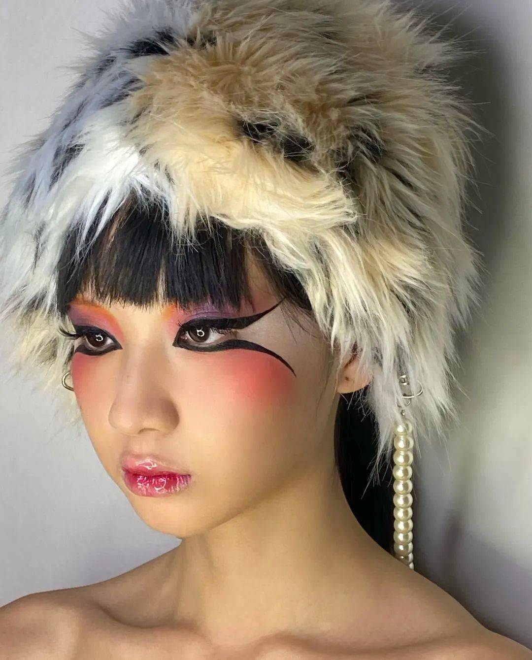 化妆师娜迪拉从乌鲁木齐到米兰因为热爱所以执着