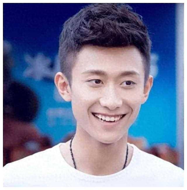 张一山闪耀登场魅力无限惊艳瞬间尽显风采