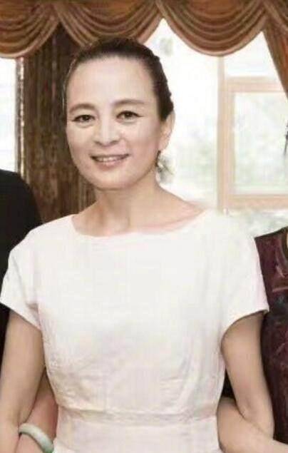 原创《红楼梦》11大主演近照:晴雯变网红脸,薛宝钗最漂亮_张莉_郭霄珍