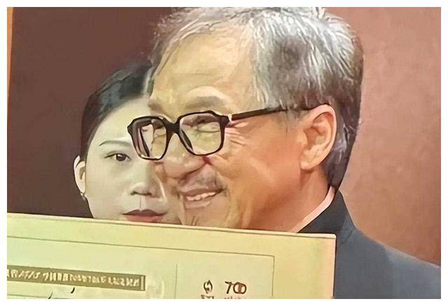 事发成龙哥的一生,大家不仅仅看到了一个成功的电影