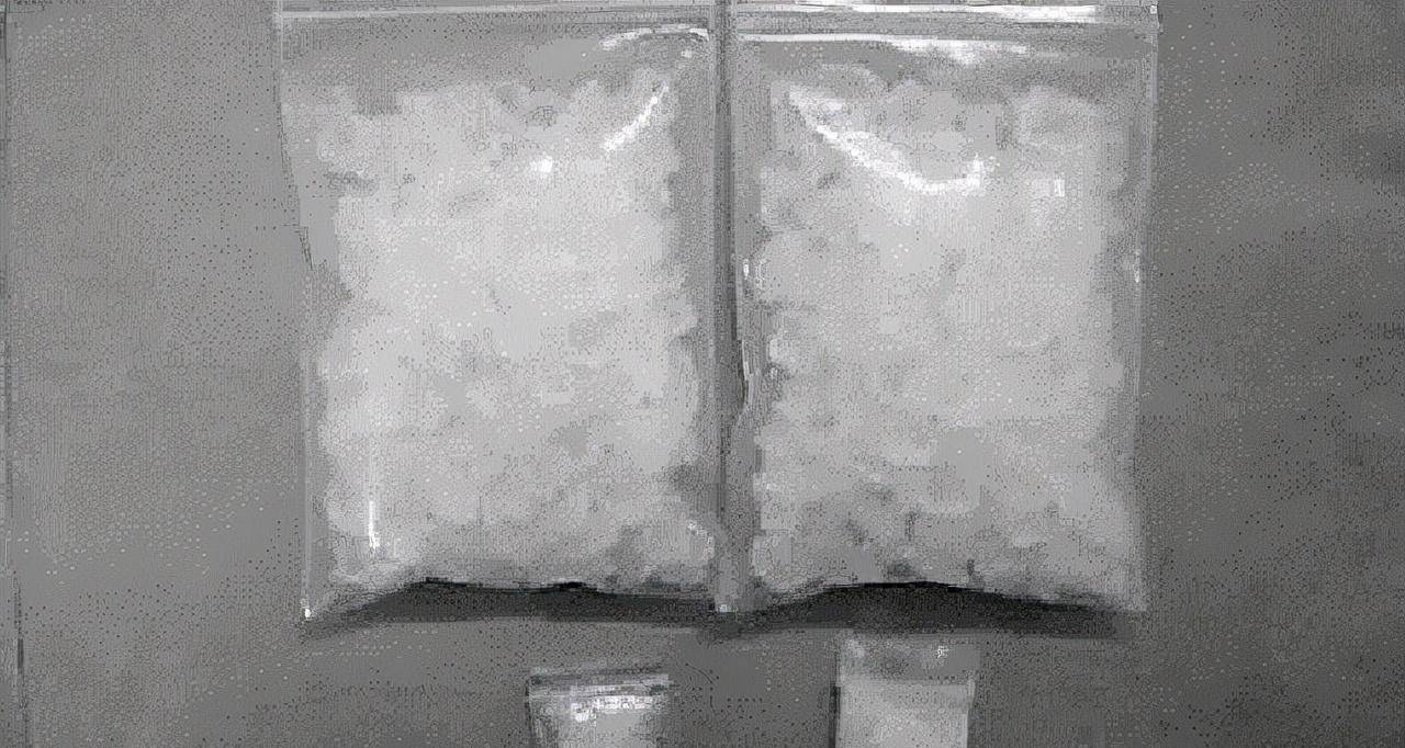 要知道在当时50克的毒品制造就足以判处死刑的,按照刘招华的生产量,那