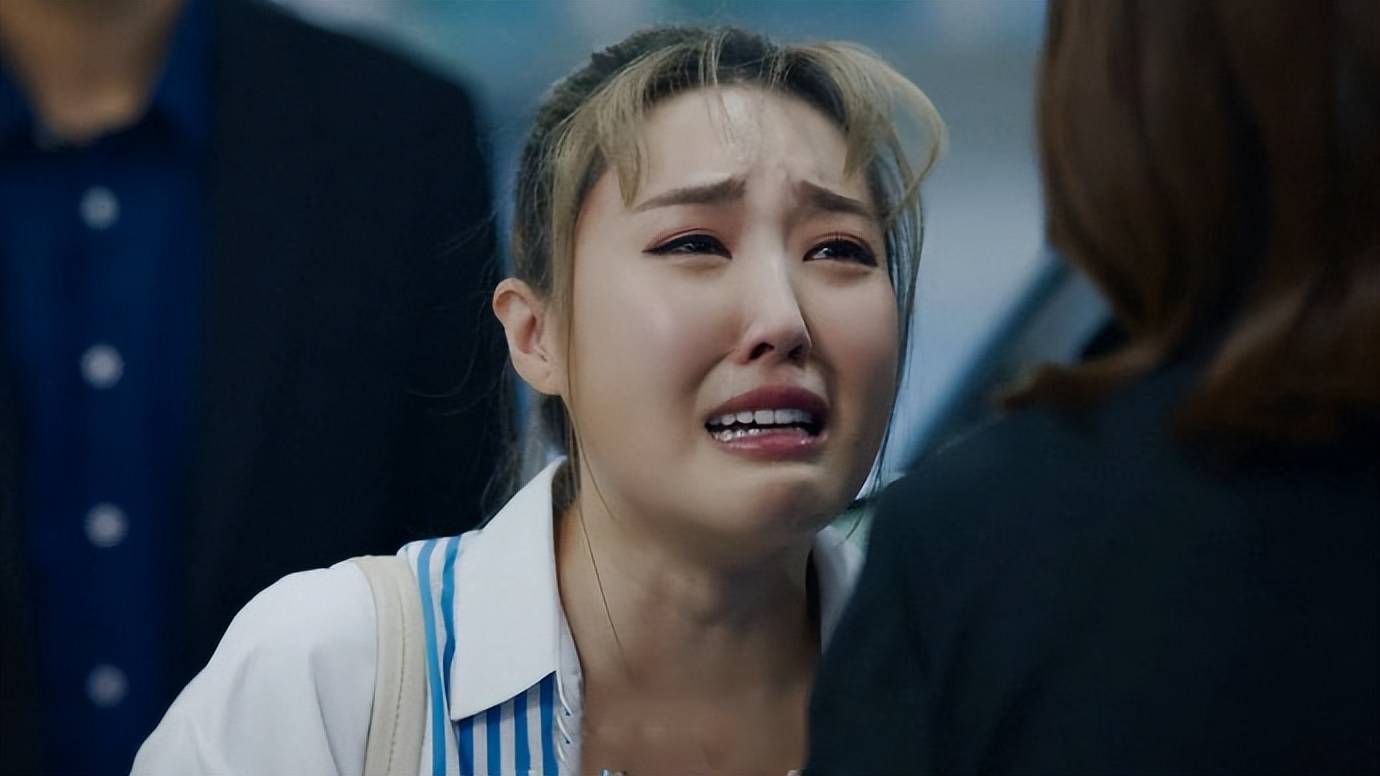 tvb女星花光积蓄陪母抗癌,曾高调发文被雪藏,幸获导演男友相伴_林秀怡