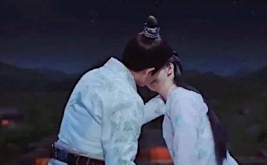 磕的是六元一斤虾cp,并不是晶终抱国真人cp,更何况任嘉伦已经结婚啦