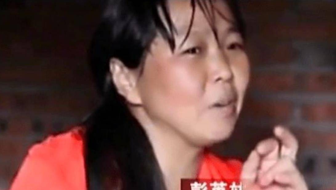 原创四川女子连怀18个铜娃娃出生时全身金黄最后都离奇夭折