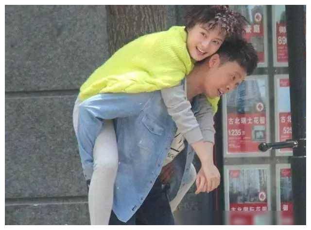 最终,无论是张译,孙俪还是邓超,他们不仅是出色的演员,更是幸福的家庭