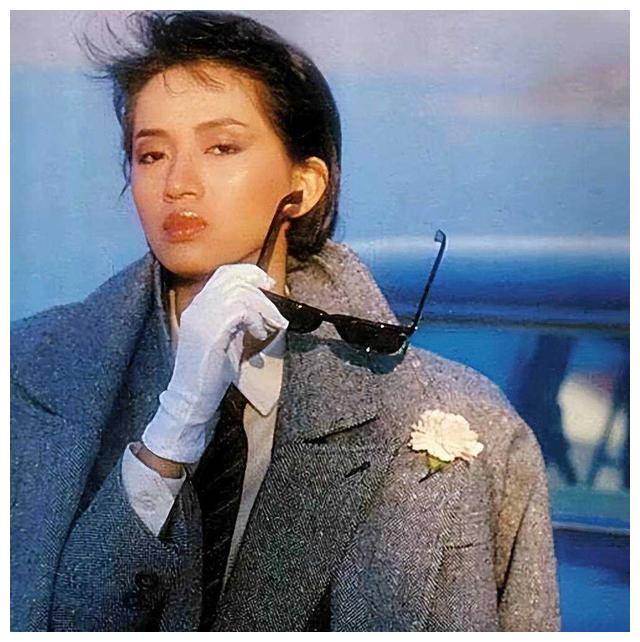 梅艳芳母爱的璀璨星辰无悔坚守寻觅之路