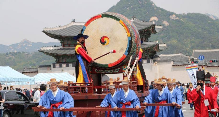 早在2001年,韩国就将宗庙祭礼和礼乐申请为韩国的非物质文化遗产