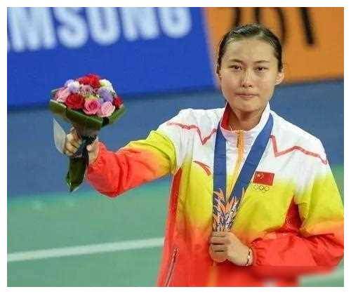 原创盘点中国羽球队女将解读王怡涵与王琳的羽毛传奇