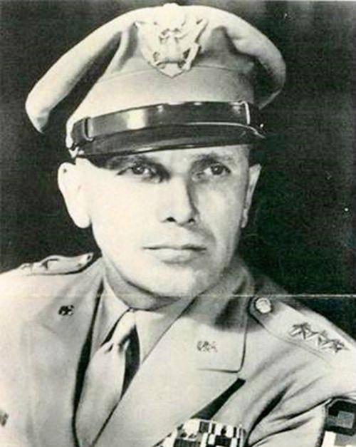 请美国人民记住海军陆战队第1师必须为陆军死难者负责