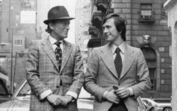 而作为情人的布鲁娜却能守着已经失去一切的阿尔多,亲力亲为地照顾他