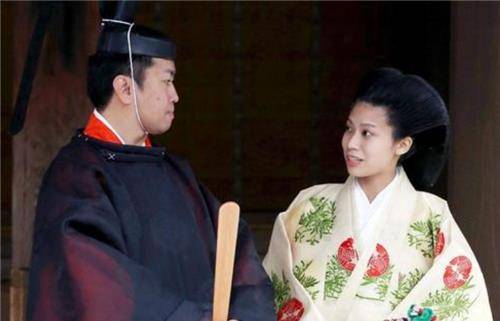 原创26岁公主嫁41岁和尚为爱放弃皇族身份日本民众这是公主高攀