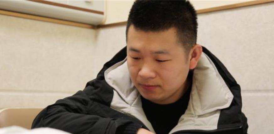 原创江苏小伙王健奔波4000公里接重病女友称全世界放弃他也要救