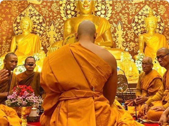 原创泰国肌肉和尚走红八块腹肌加俊美五官网友想破戒