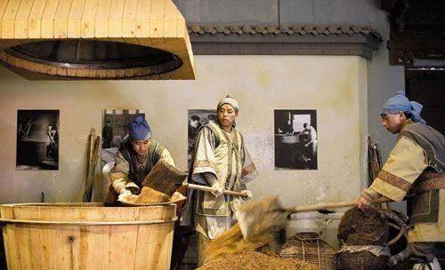 古代的酒到底有多少度,为何古人总能做到"千杯不醉"?_酿酒_人们_酒曲