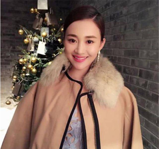 陈昱霖漂亮还在,吴秀波事业已断,即便是"双输"依然有赢家?