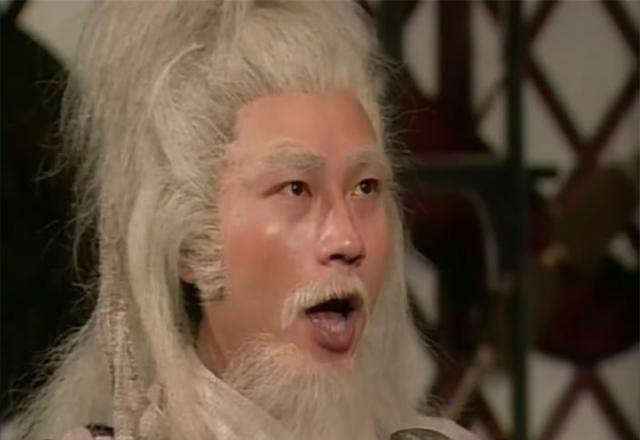 当老顽童赶到时,西毒疯疯癫癫的离开华山,东邪,南帝和北丐都受重伤,剩