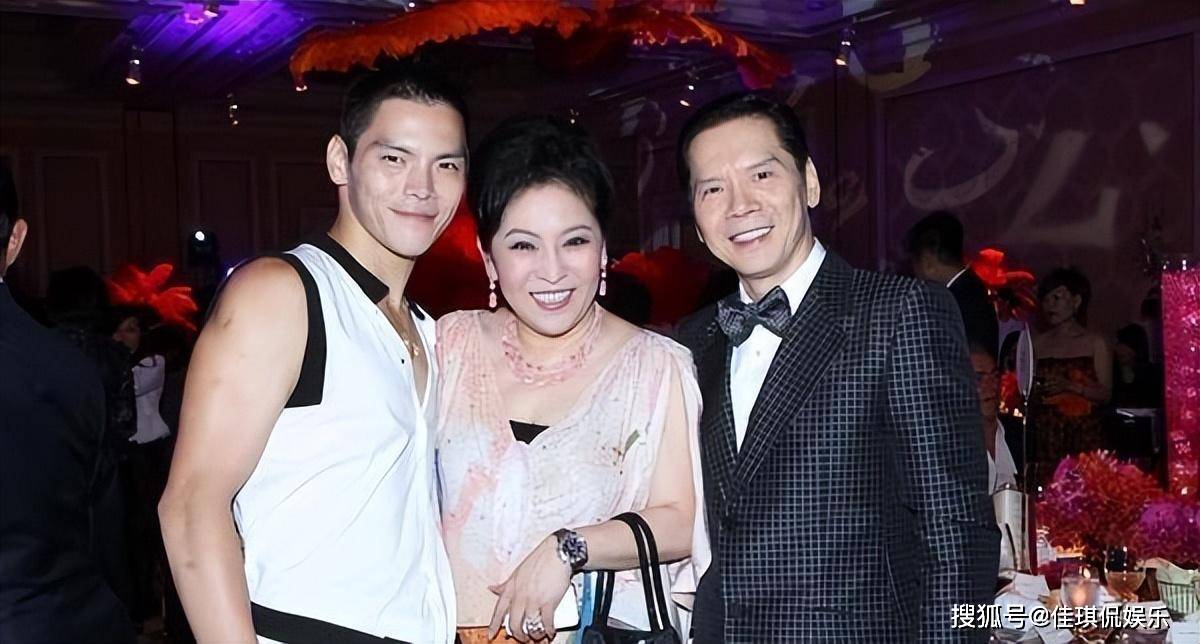 原创向佐变身花洒重温向太向华强与周星驰的复杂情仇