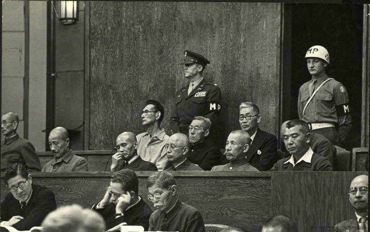 东京审判期间甲级战犯们:死到临头依旧阴险狡诈,东条英机还微笑_中国_