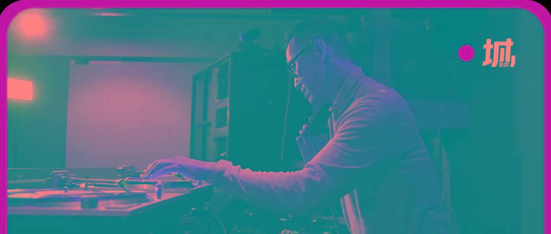 原创最强时间管理大师白天接生晚上打碟56岁依然不务正业