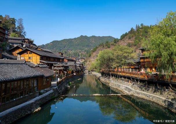 贵州旅游景点千户苗寨在那个地方,贵州的千与千寻—千户苗寨_西江_雷
