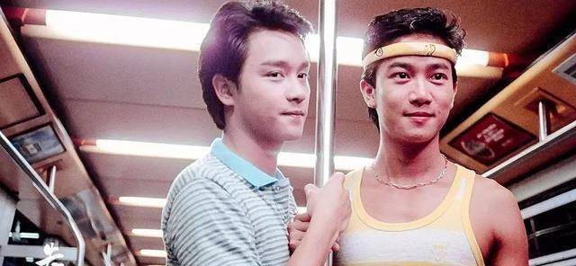 哥哥家宝生性腼腆,内心倔强,弟弟家辉却是机灵滑头,安分听话;张国荣