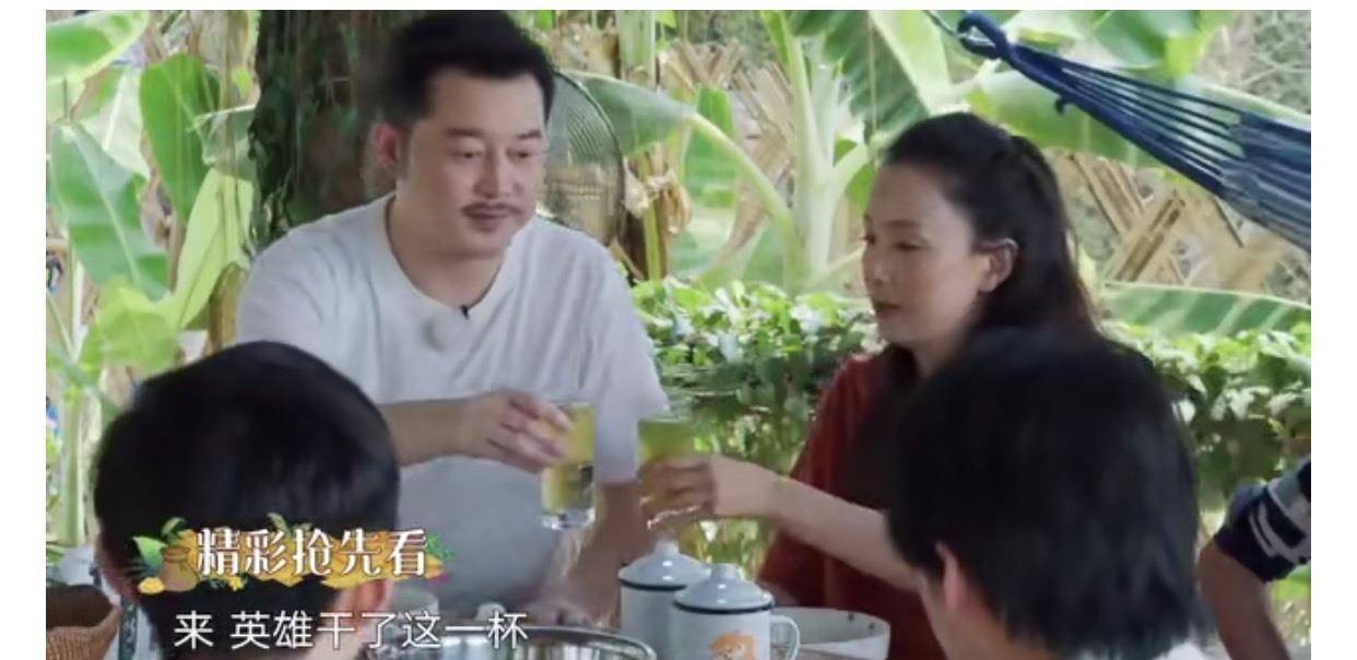 相比起前几期节目中邀请一些黄磊何炅都不认识的流量小生来说,这样的