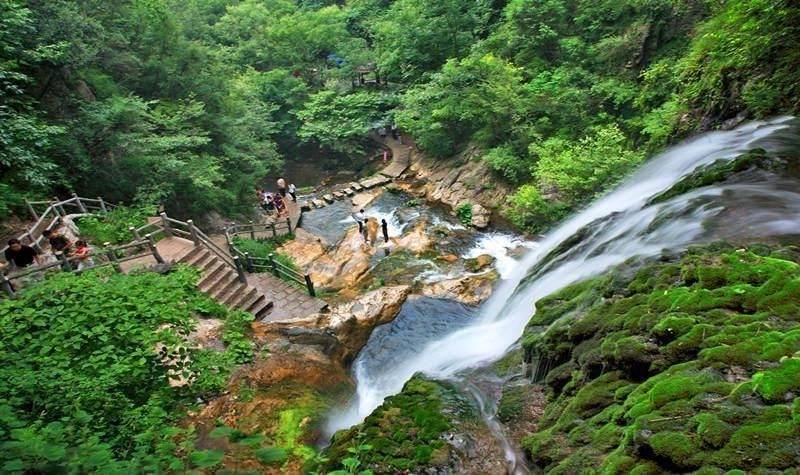 气温变化无常,提前看的天气预报可能会不太准确,建议去五台山出发之前