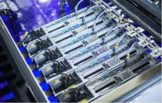 算力热潮下的"冷"思考:浸没式液冷技术_散热_设备_冷却