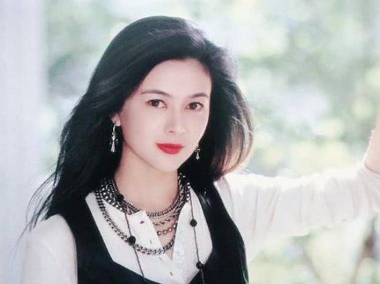 原创有一种惊艳叫刘銮雄历任女友一个比一个美