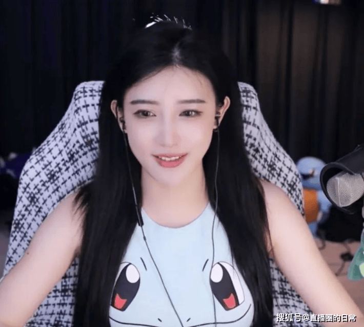 3600的唇印写真女主播送粉丝福利到底是回馈还是割韭菜