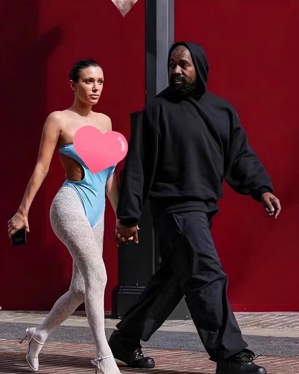 泳衣叠穿蕾丝袜,老丈人的话也不好使?_比安卡_西北_卡戴珊