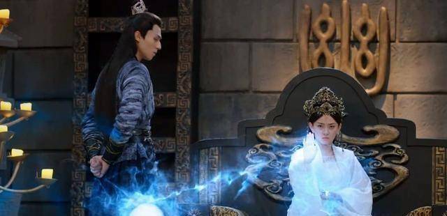 原创双世宠妃3女皇就是曲香檀为了击败魔帝甘愿被曲小檀吸收