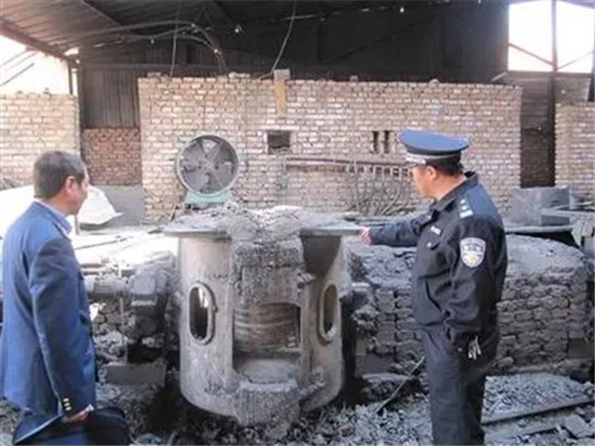 但是,这个黑工厂看守特别森严,田俊杰观察了好几个月,也没找到逃跑的