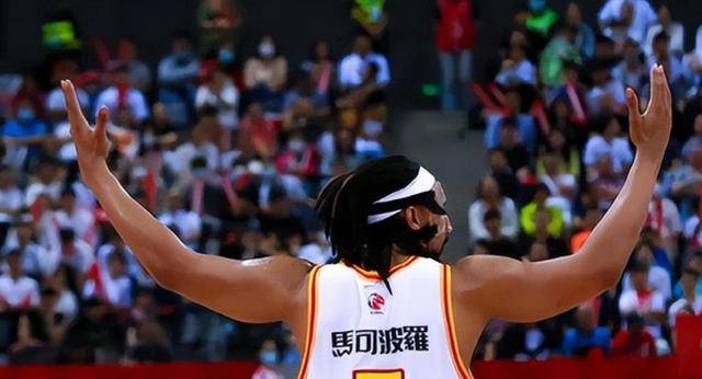 他在这一天的比赛中取得了31106的成绩,而最让人佩服的是和希宁在大