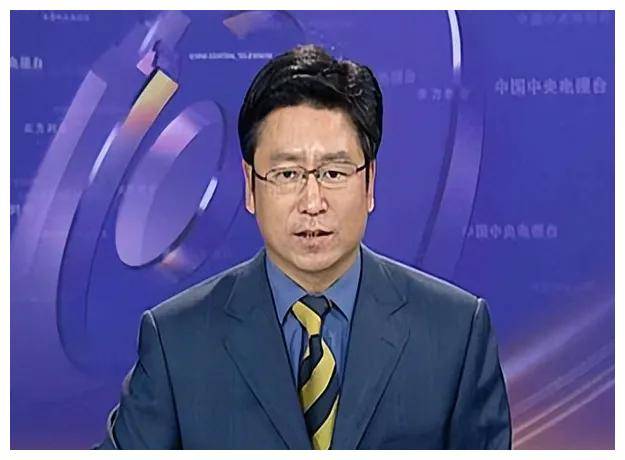 白岩松历经风雨破茧涅盘再次凤凰腾飞