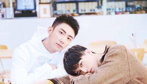 原创上瘾和假偶天成中的两对高颜值双男主你更喜欢哪一对呢