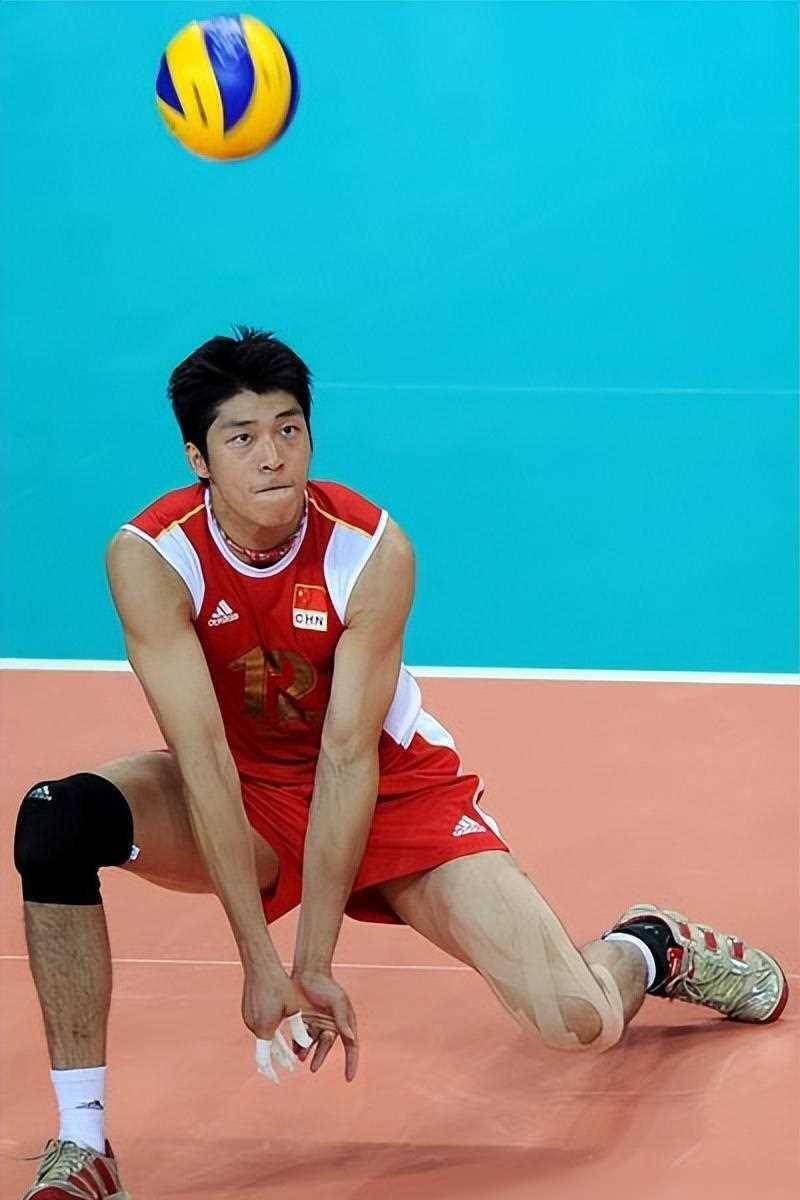 原创男排国手沈琼运动生涯多悲欢39岁终成家