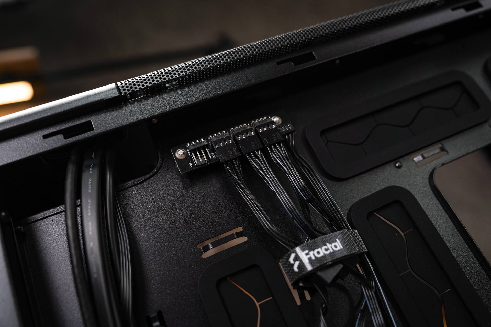 尝鲜下低奢风的高配主机_性能_主板_硬件