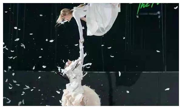 百分百歌手揭秘开麦不修音探寻真实实力