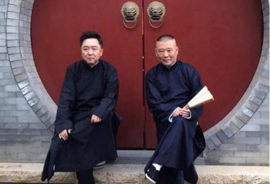 原创张云雷带郭德纲小儿子给姐姐王惠送水献花郭汾阳身高被人热议