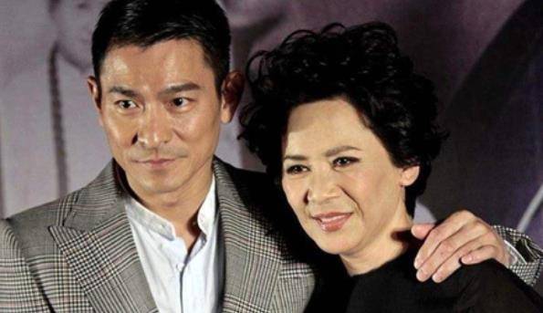 娱乐圈难得的患难见真情有人靠捡垃圾为生因朋友救济度过危机