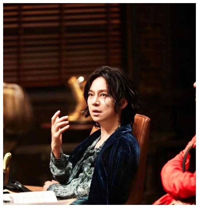 和其他明星的那些高大上豪宅不同,何炅的住所可是别具一格,充满了生活