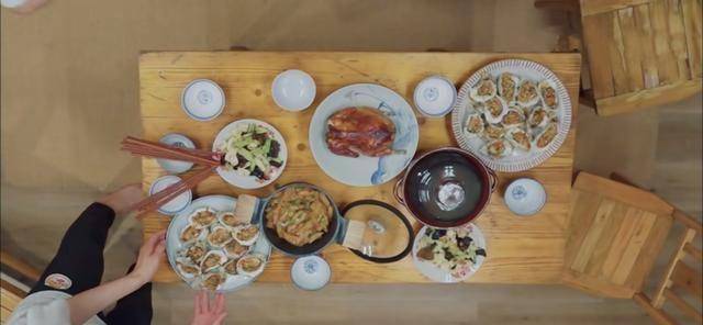 原创向往6黄磊做一桌菜任子威成干饭人弹幕干饭不狠地位不稳