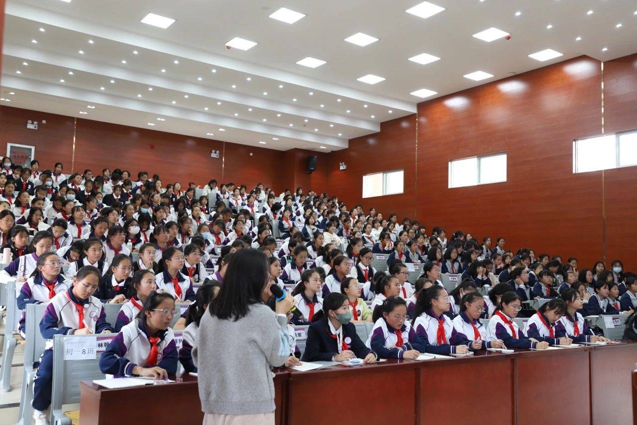 云南师大实验中学学生图片