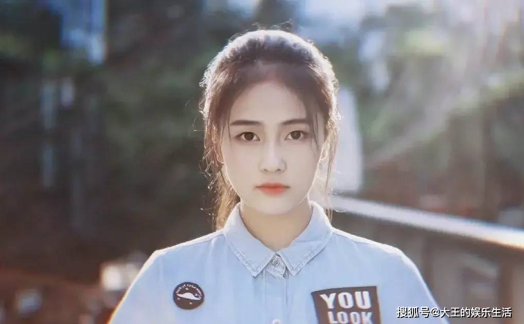 原创演员白鹿素人时期的旧照曝光网友现在没有以前好看了