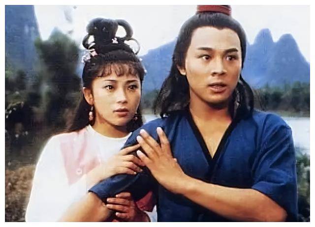 风光后过气的内地功夫女星现状弃国籍开饭店成武术教练