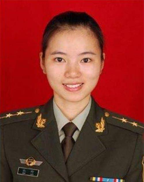 原创湖南武警女战士朱玲为保护10吨油料不幸牺牲孩子仅出生20个月
